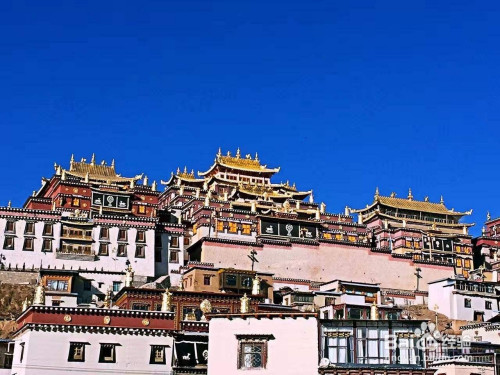 {易七百家樂}(中国最好玩的旅游景点排行)